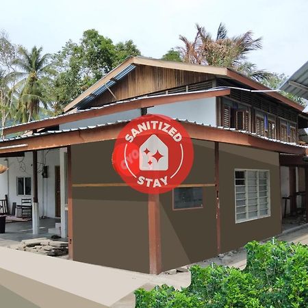 OYO 90176 D'cruz Sunrise Villa Pantai Cenang  Esterno foto